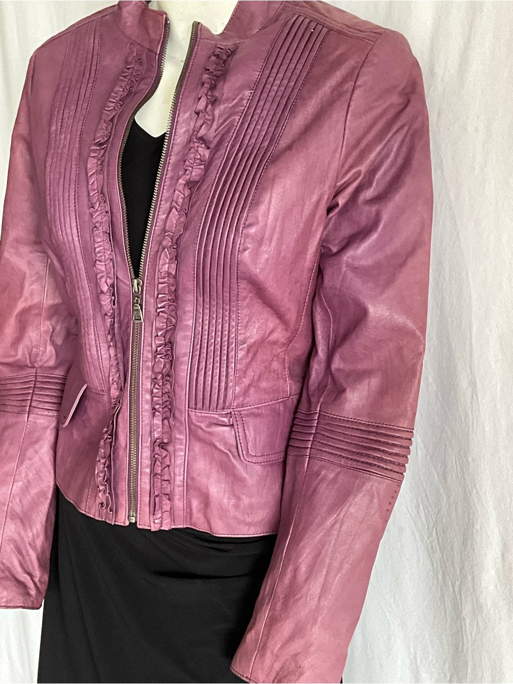 Danier Genuine Leather Plum Mauve Ruffle Zip Jacket | Pintuck Moto S - Picture 3 of 11